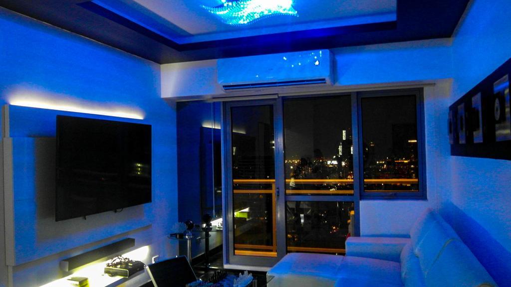 Modern Luxury Lower Penthouse Unit Манила Экстерьер фото